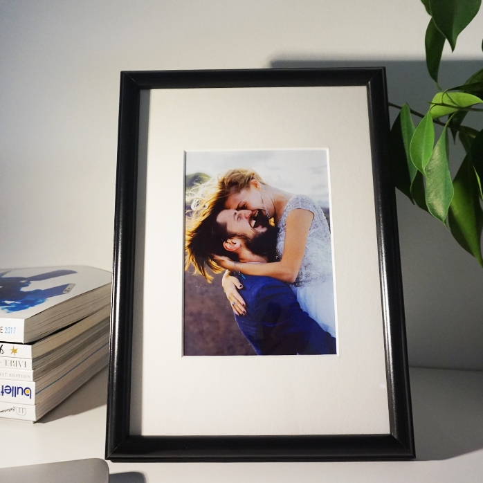 Individuell gestalteter Fotorahmen mit einem Foto – Passepartout im A4-Hochformat