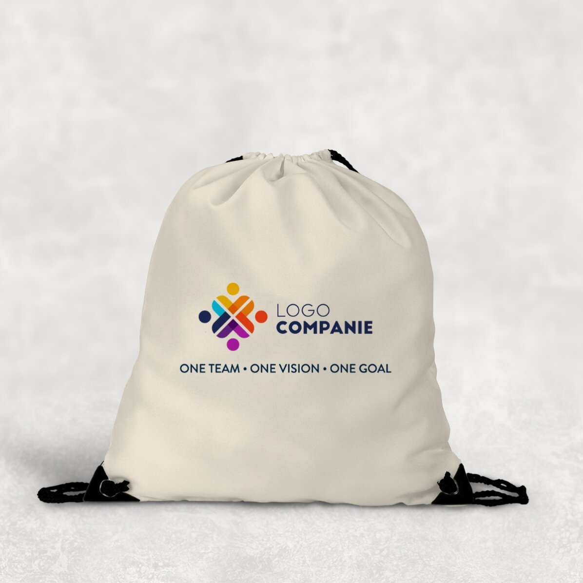 Individuell gestalteter Rucksack mit Logo und Text