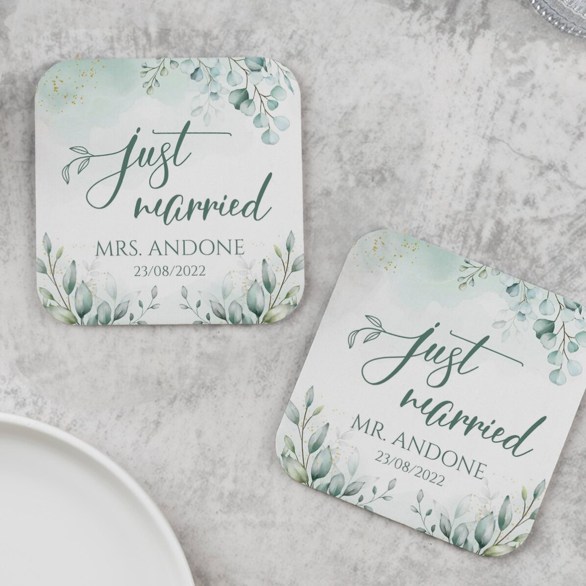 Set mit 2 personalisierten Untersetzern mit Schriftzug – Just Married Elegance