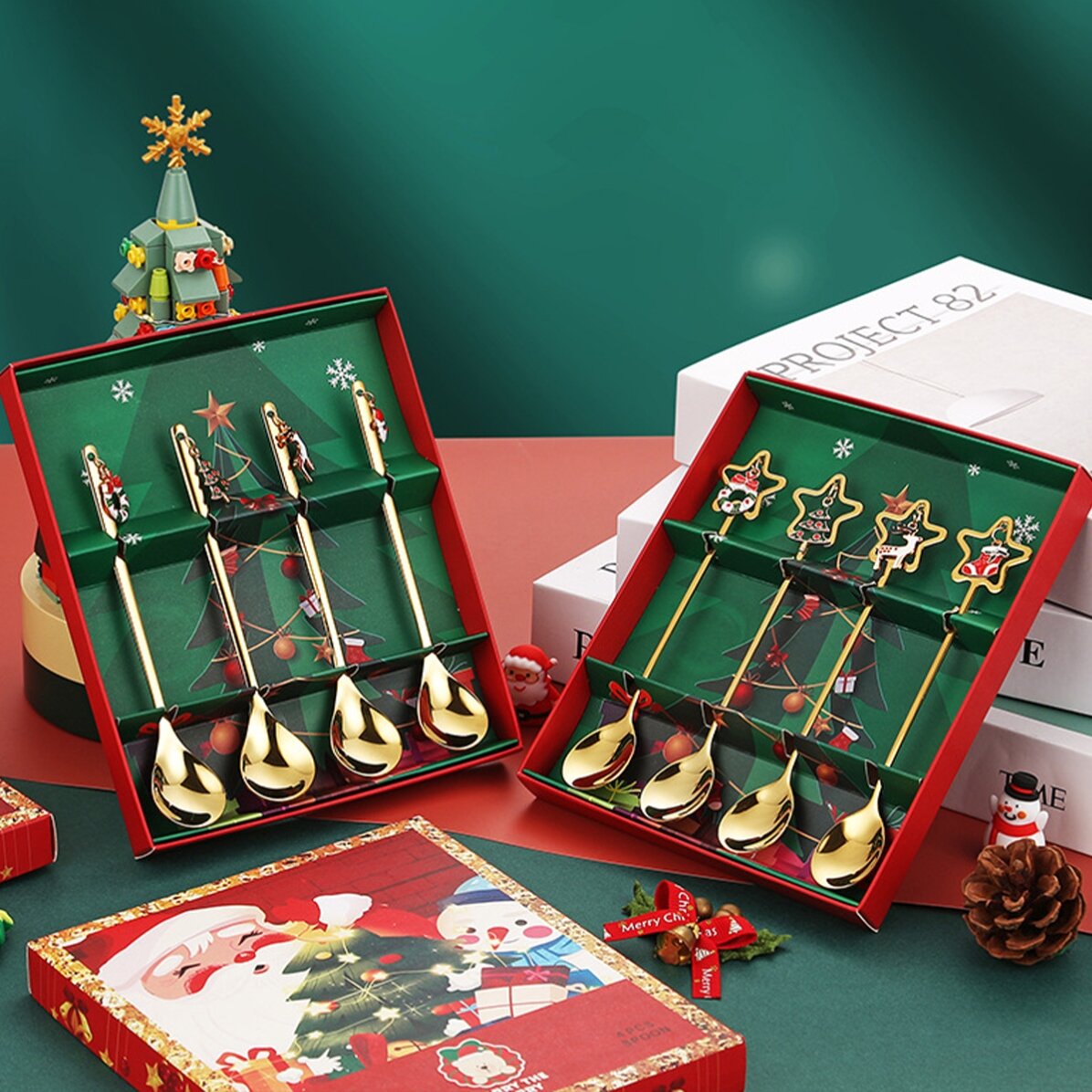 Geschenkset mit 4 goldenen Weihnachtslöffeln