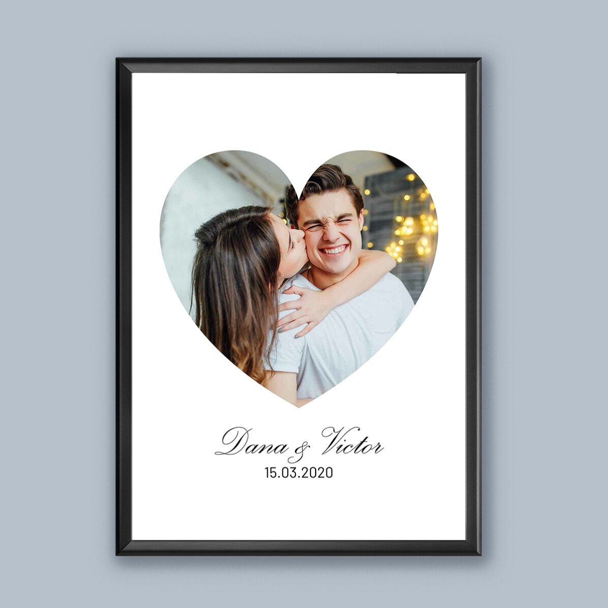 Individuell gestaltetes Bild mit einem Foto in Herzform und dem Text „Ich liebe dich!“