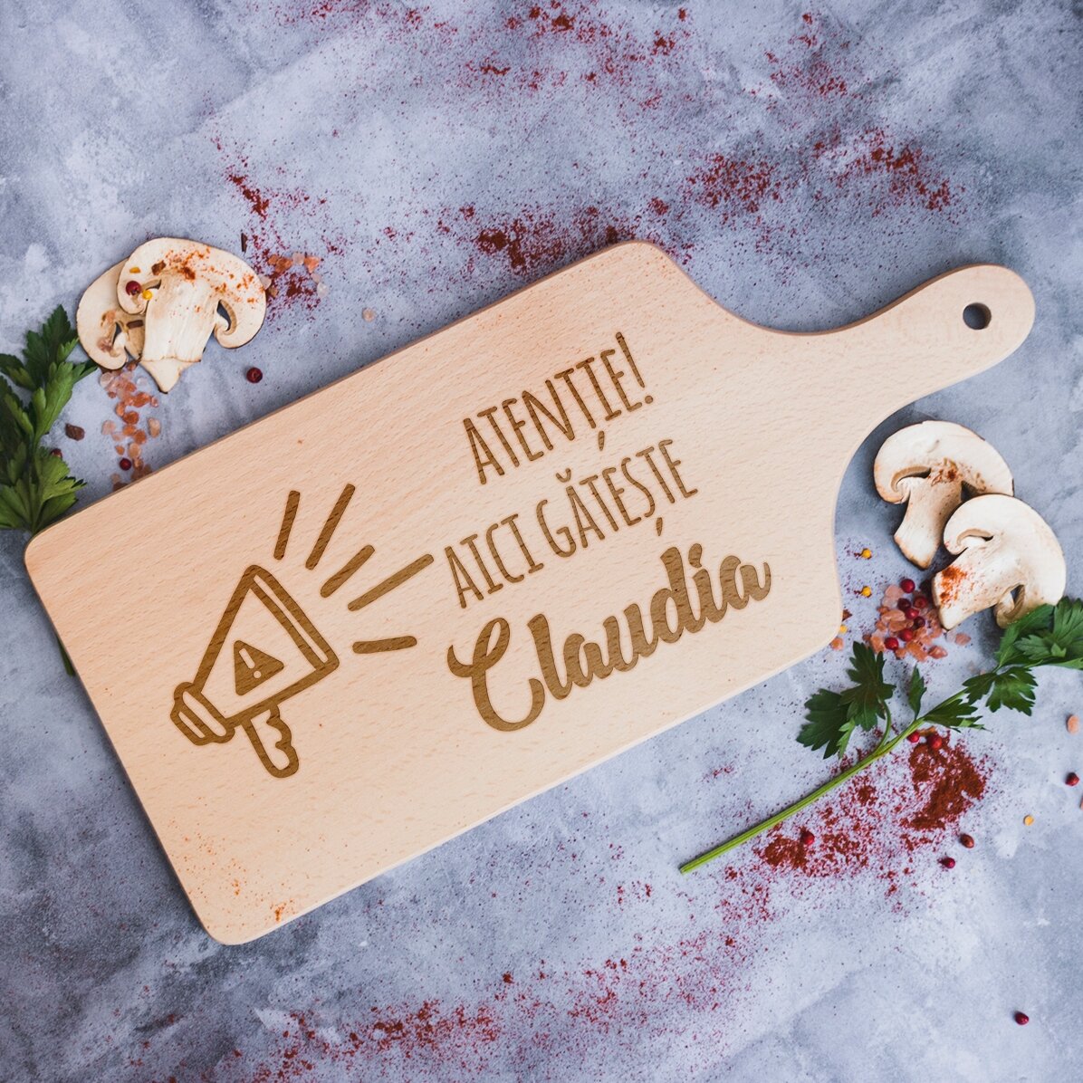 Individuell angepasstes Schneidebrett – Achtung, hier wird gekocht...