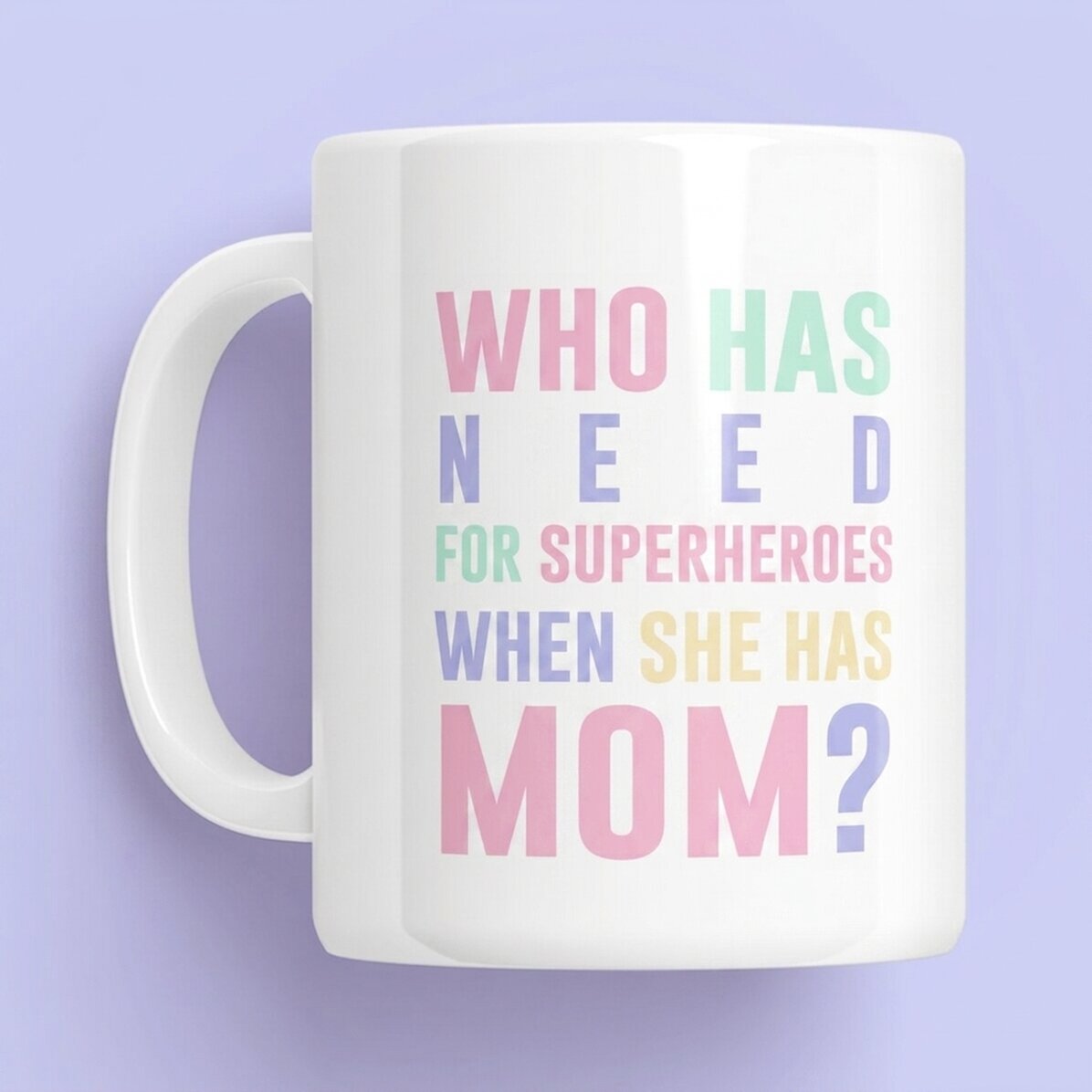 Personalisierte Tasse mit Aufschrift – Mama, Superheldin in Pastellfarben