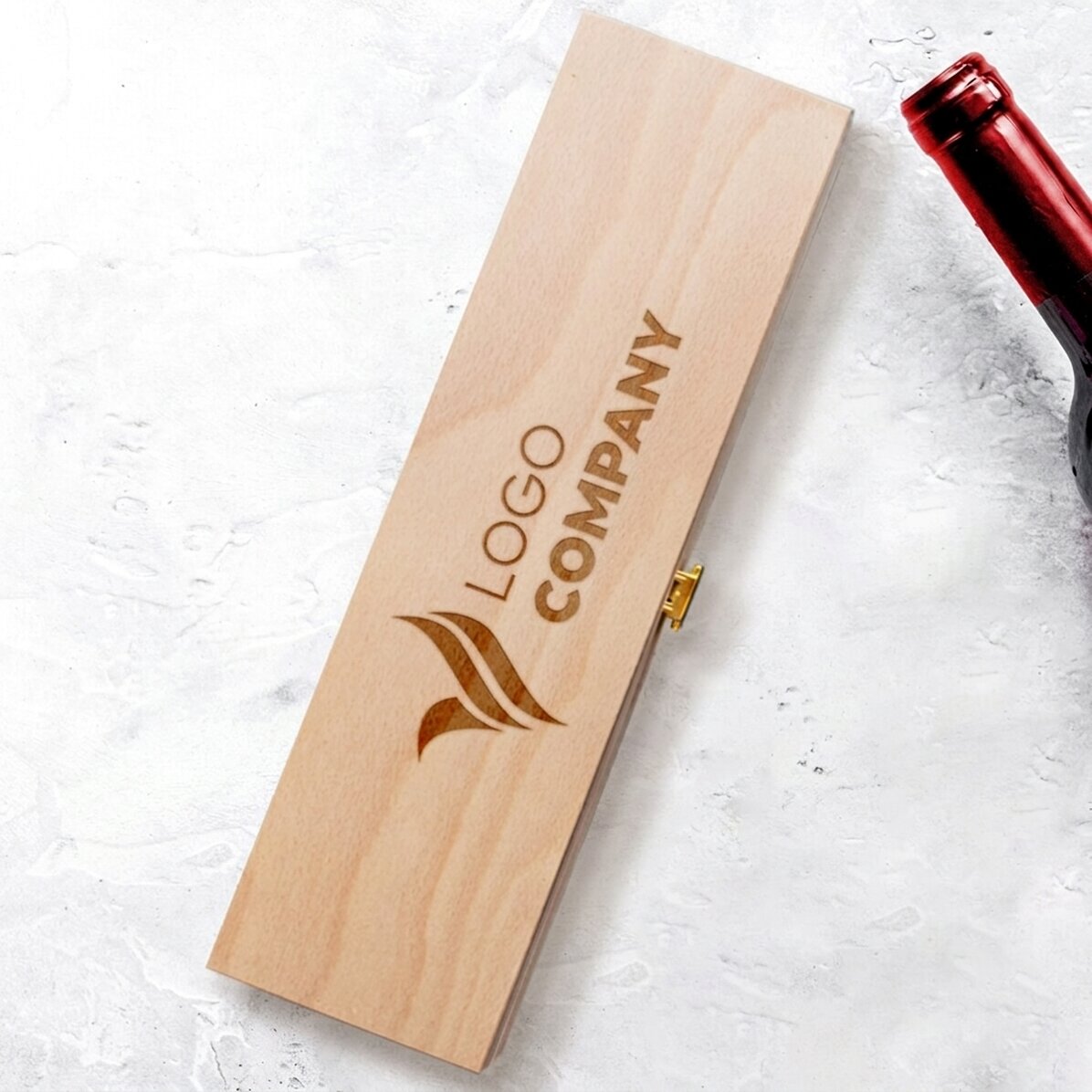 Personalisierte Weinkiste mit Logo