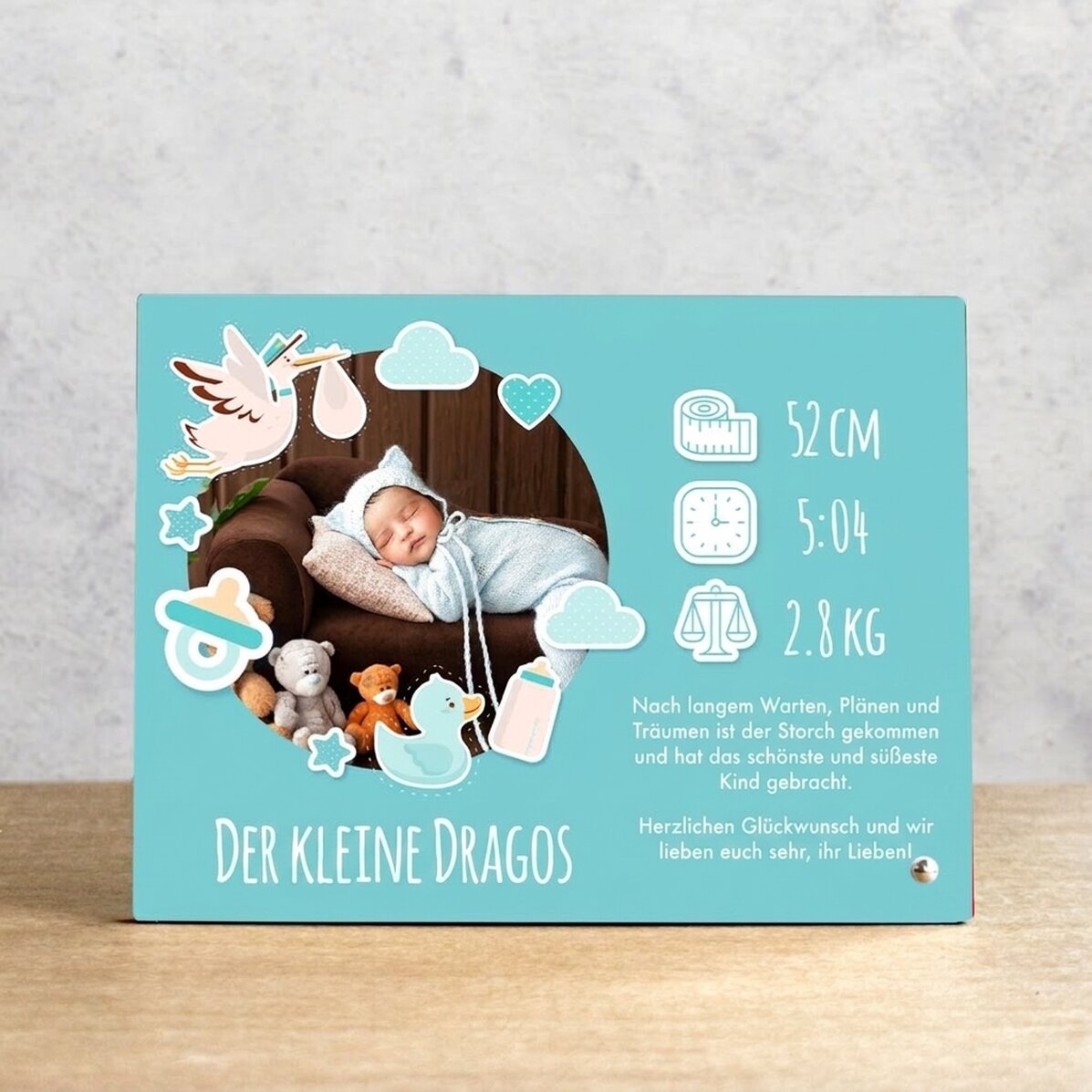 Personalisierter Fotorahmen für den Schreibtisch mit einem Foto und einem Text – Unser Kleiner