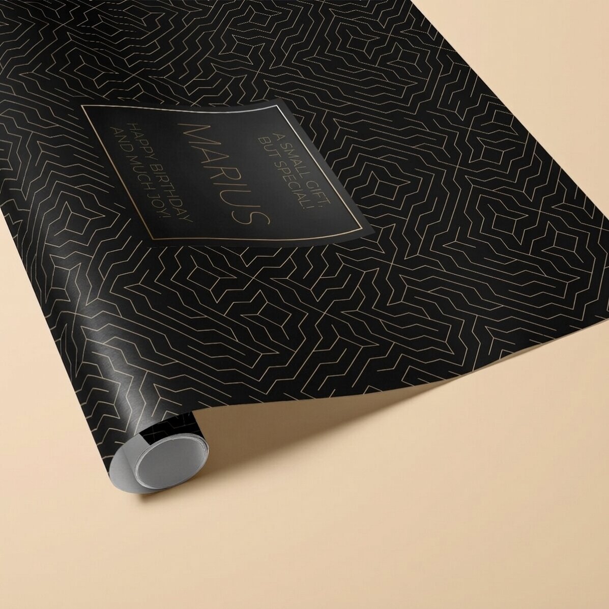 Individuell gestaltetes Geschenkpapier mit Text – Schwarz & Gold