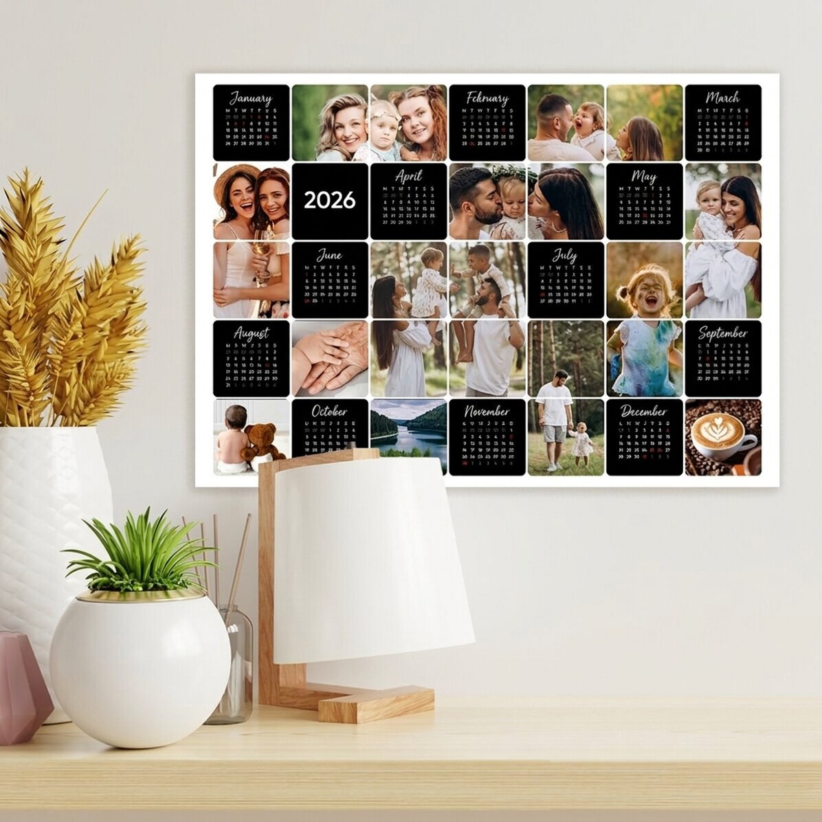 Individuell gestaltetes Kalenderposter mit 12 Fotos