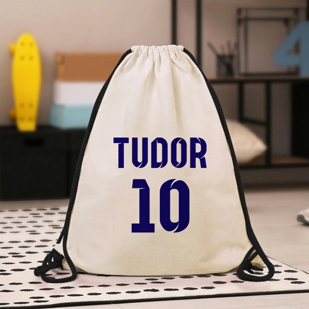 Personalisierter Rucksack mit Namen und Nummer – Fußballmodell