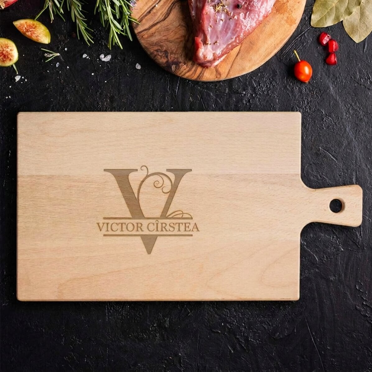 Personalisierter Zerkleinerer – Monogramm und Name