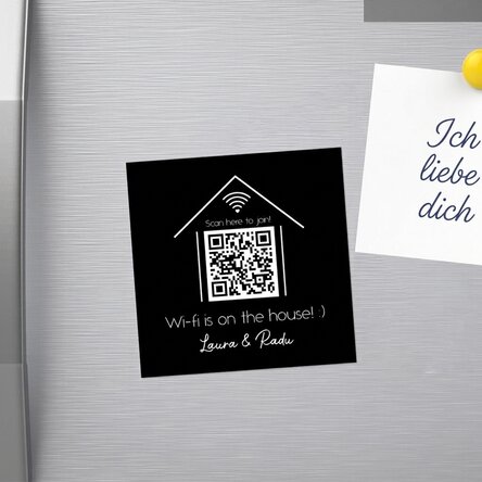 Individuell gestalteter Magnet (10 x 10) mit Text und QR-Code – „Scan for Wifi“