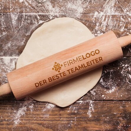 Individuell gestalteter Holz-Drehstift mit Logo und Botschaft