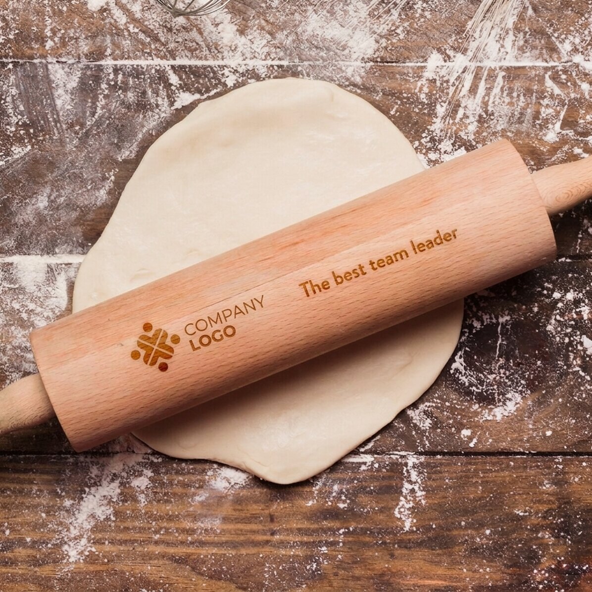 Individuell gestalteter Holz-Drehstift mit Logo und Botschaft