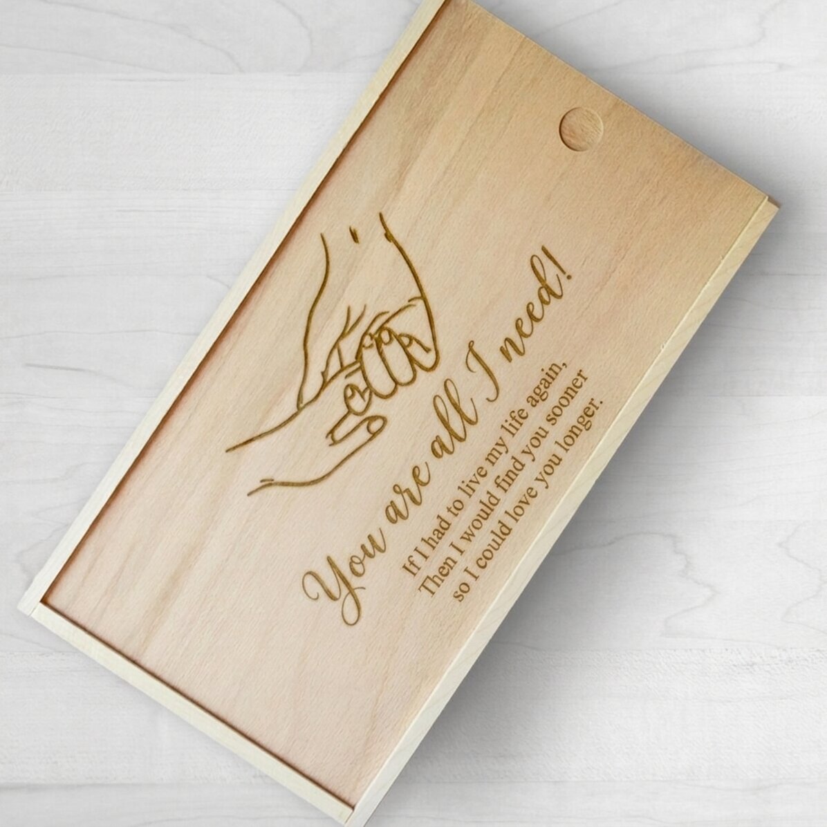Personalisierte Geschenkbox aus Holz – Du bist alles, was ich brauche
