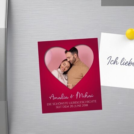 Individuell gestalteter Magnet (10 x 12 cm) mit Foto und Text – „In love“