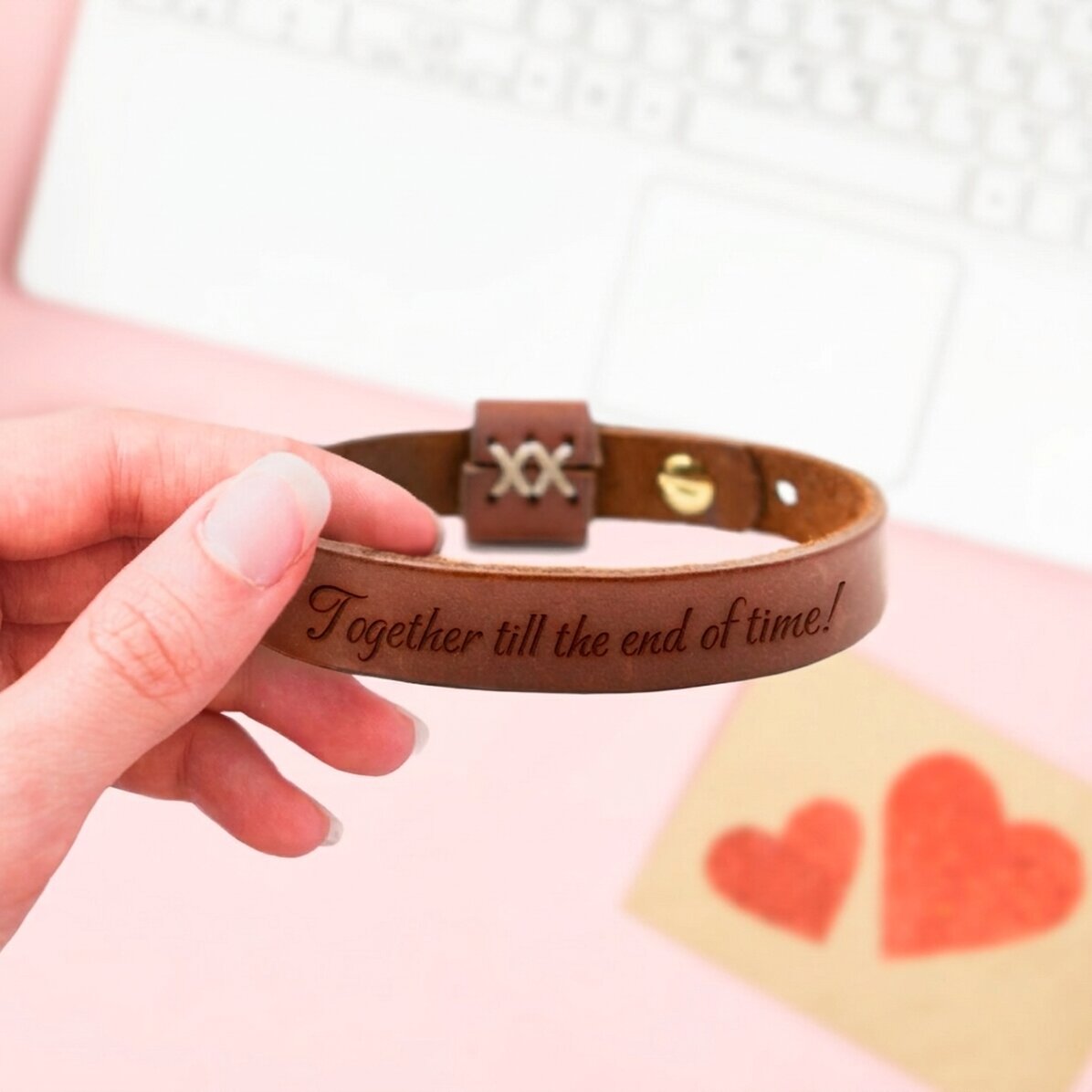 Personalisiertes Lederarmband mit Botschaft