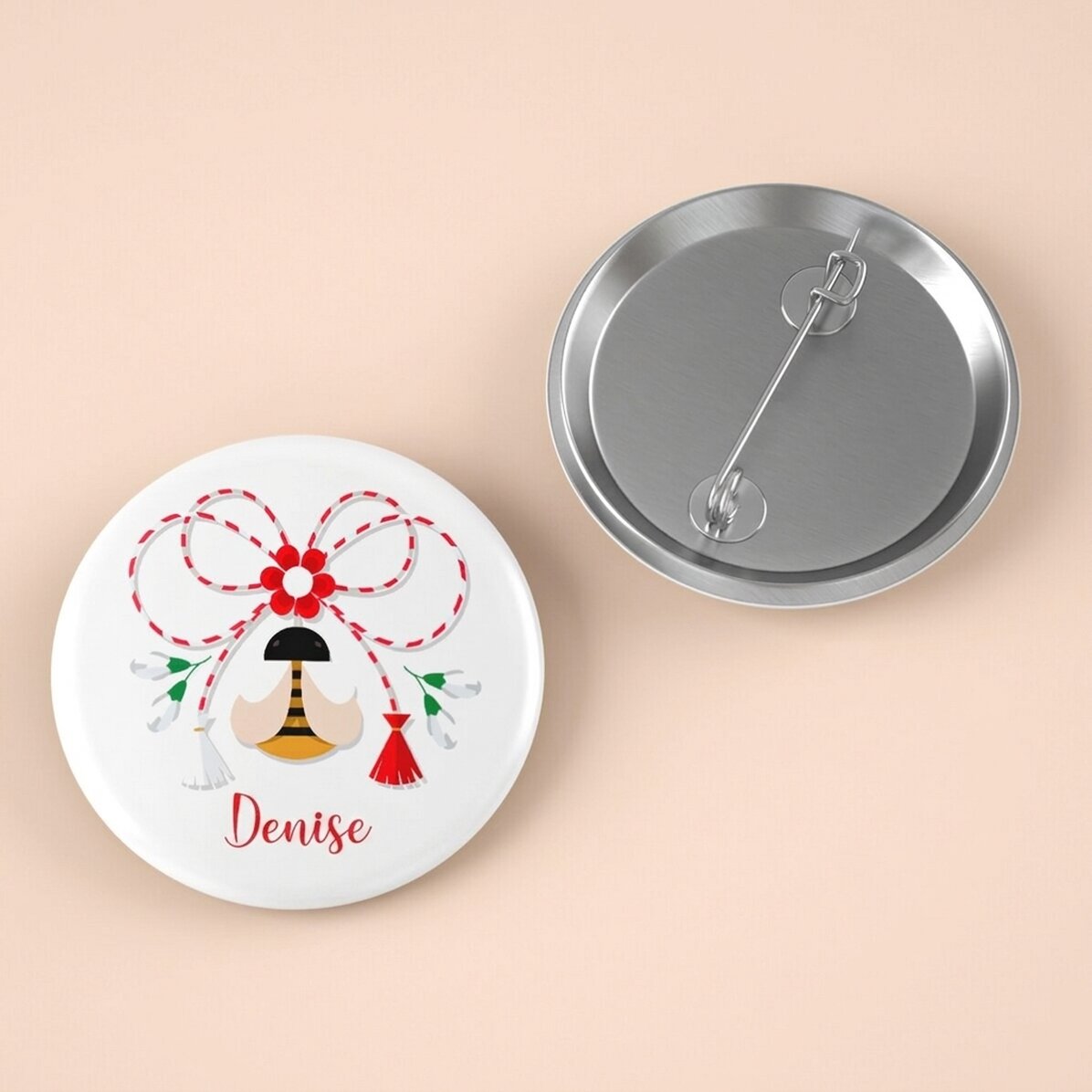 Personalisiertes Button mit dem Text „Biene“
