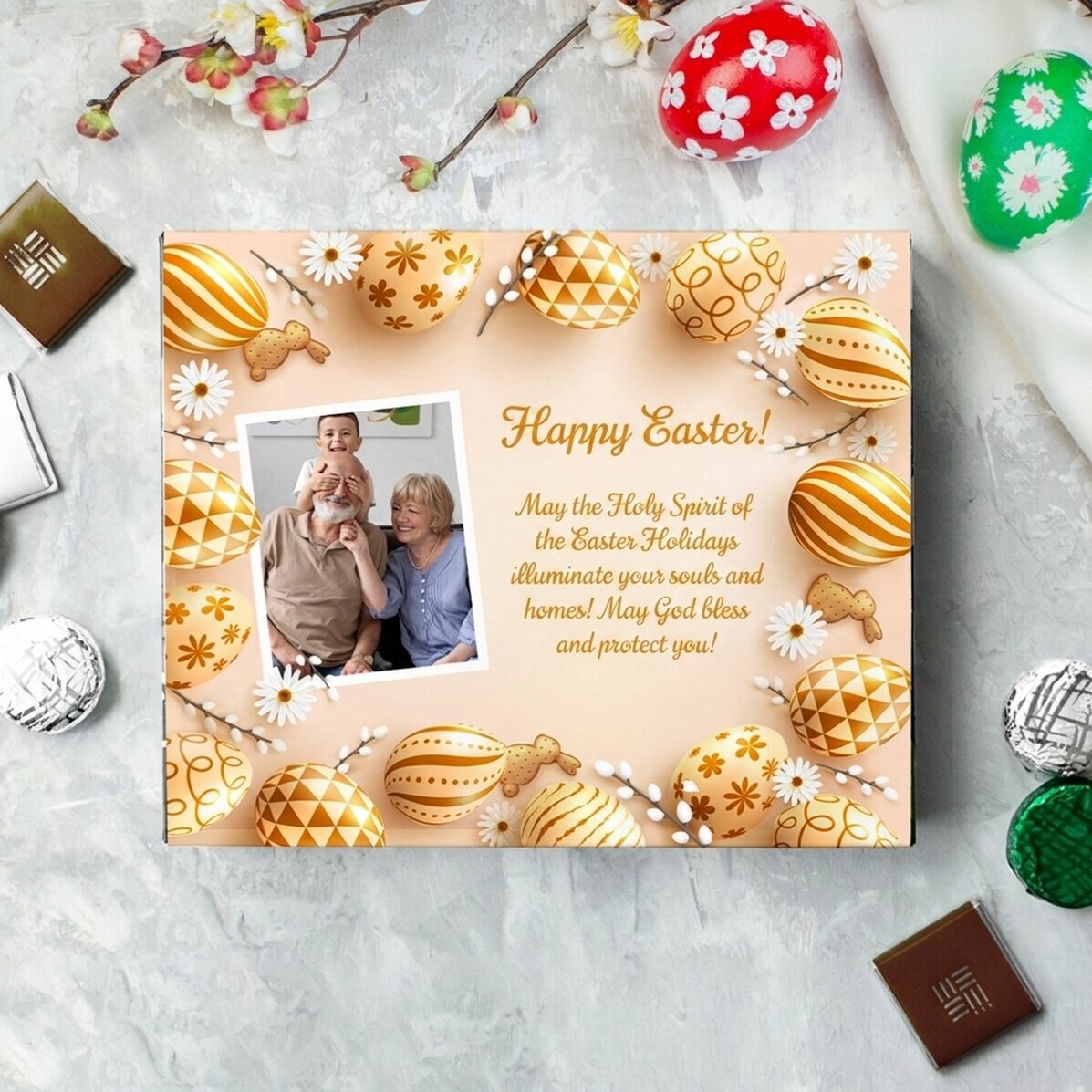 Individuell gestaltete Pralinenschachtel mit Foto und Botschaft – Frohe Ostern!