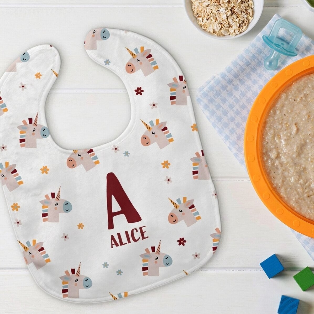 Personalisiertes Baby-Lätzchen mit Namen – Einhörner