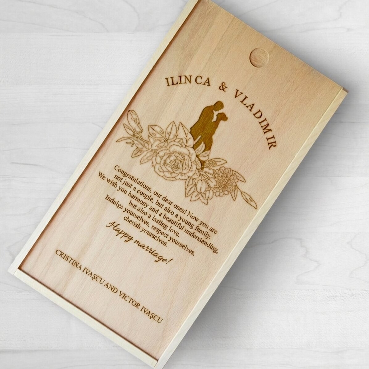 Personalisierte Geschenkbox aus Holz mit Widmung – Hochzeitsgeschenk