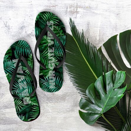 Personalisierte Flip-Flops mit Namen – Folliage