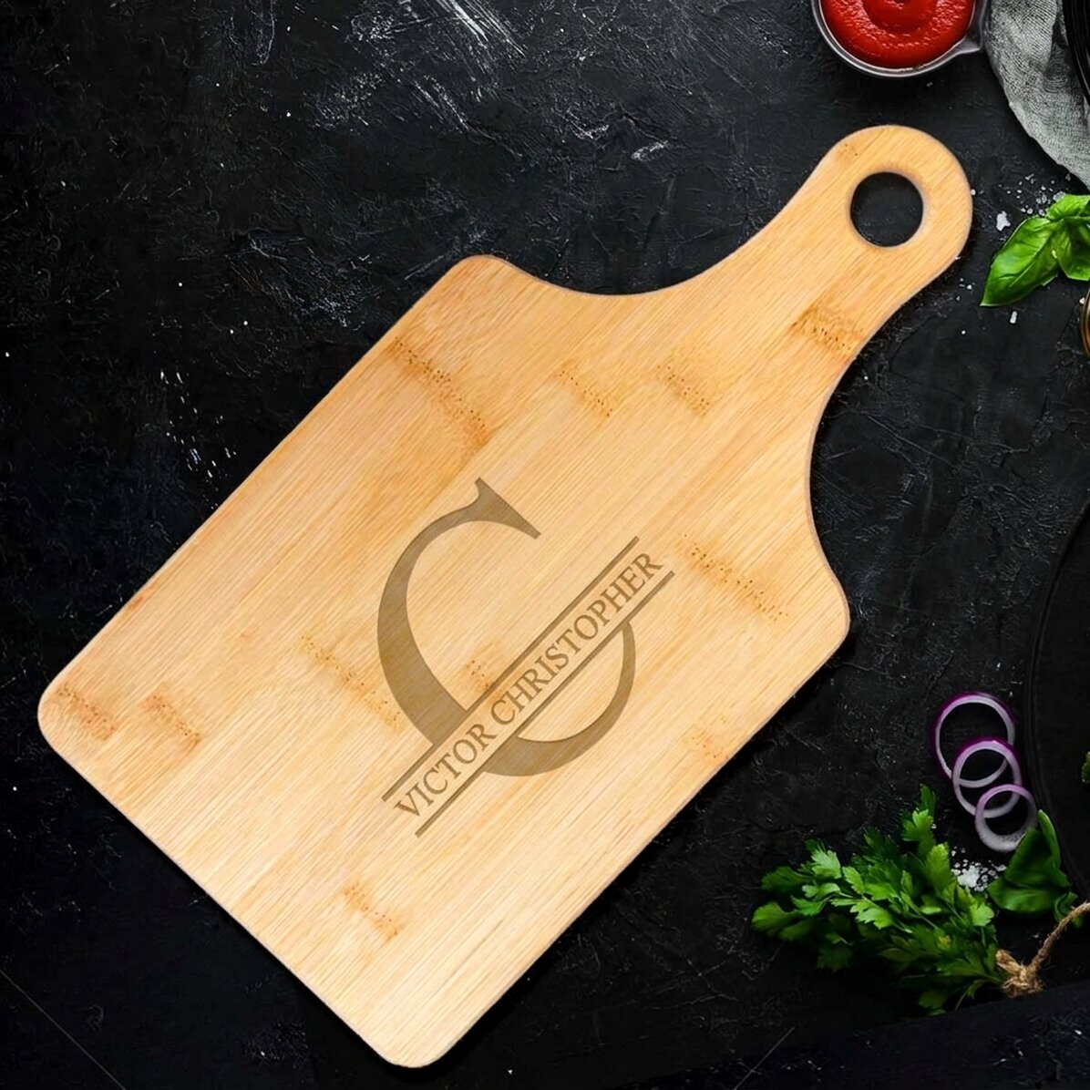 Individuell gestalteter Zerkleinerer mit Monogramm und Namen