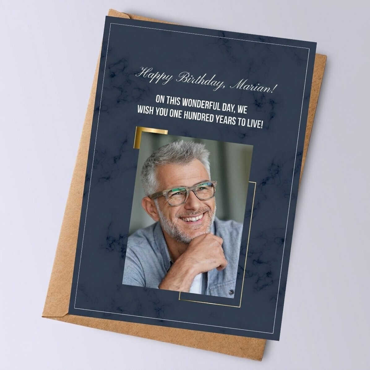 Personalisierte Karte mit einem Foto und einer Botschaft für ihn