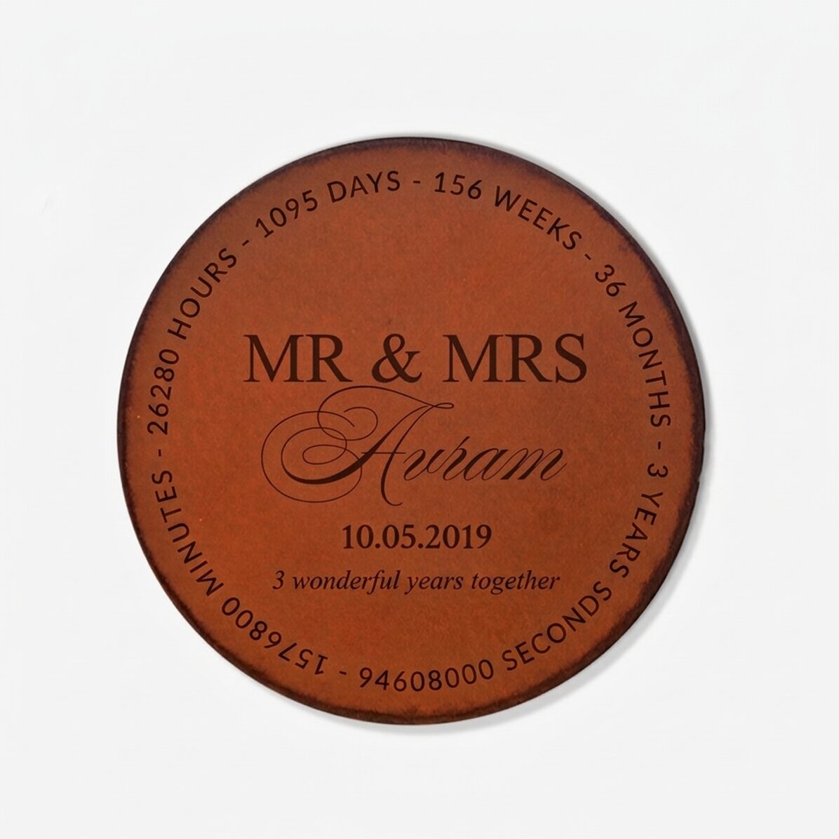Personalisierter Gläserhalter aus Leder mit Schriftzug – Mr & Mrs