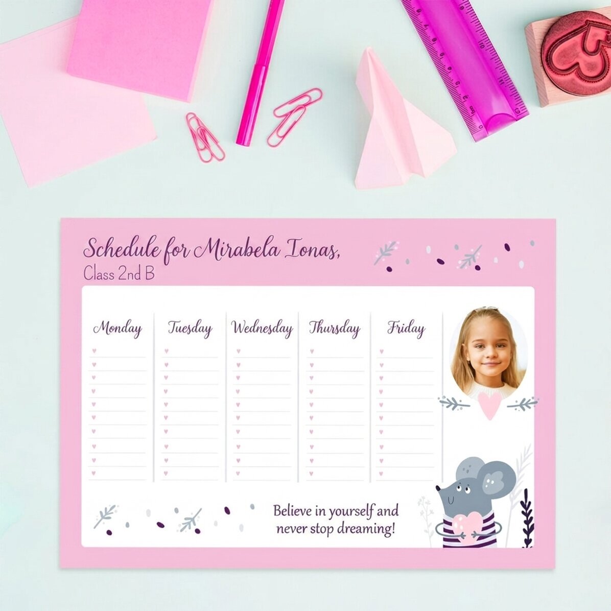 Individuell gestalteter Stundenplan mit Foto und Text – Herzchen
