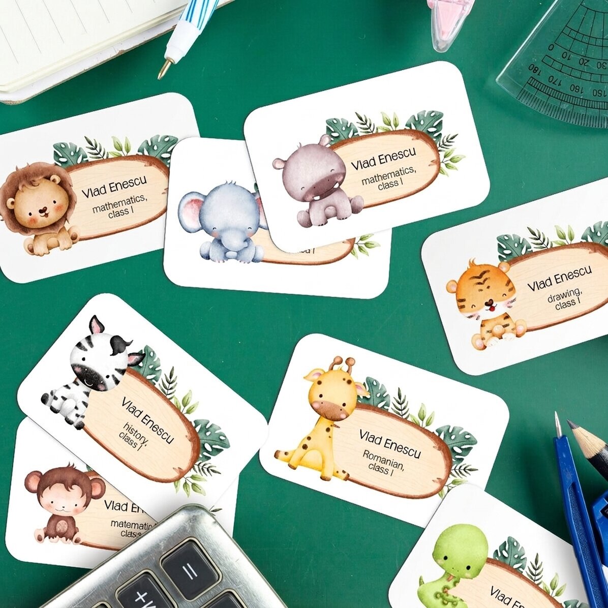 Set mit 8 individuell gestalteten Aufklebern (selbstklebende Etiketten) für die Schule mit Text – Ti