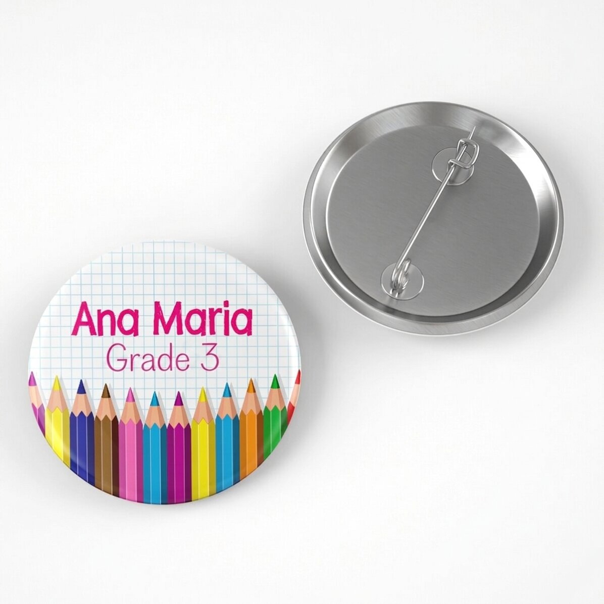 Personalisiertes Button mit Text – Buntstifte