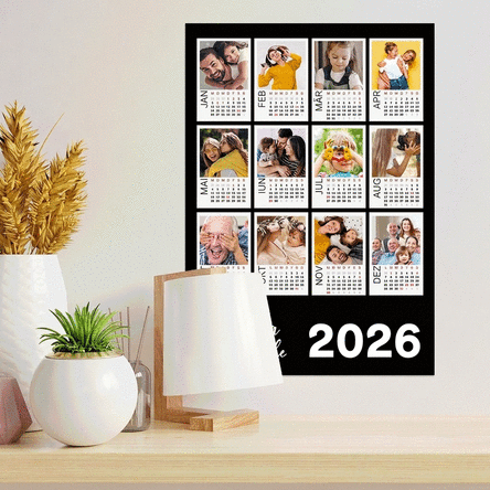 Individuell gestaltetes Kalenderposter mit 12 Polaroid-Fotos und farbigem Hintergrund