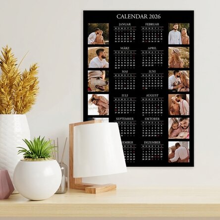 Individuell gestaltetes Kalenderposter mit 12 Fotos und Text