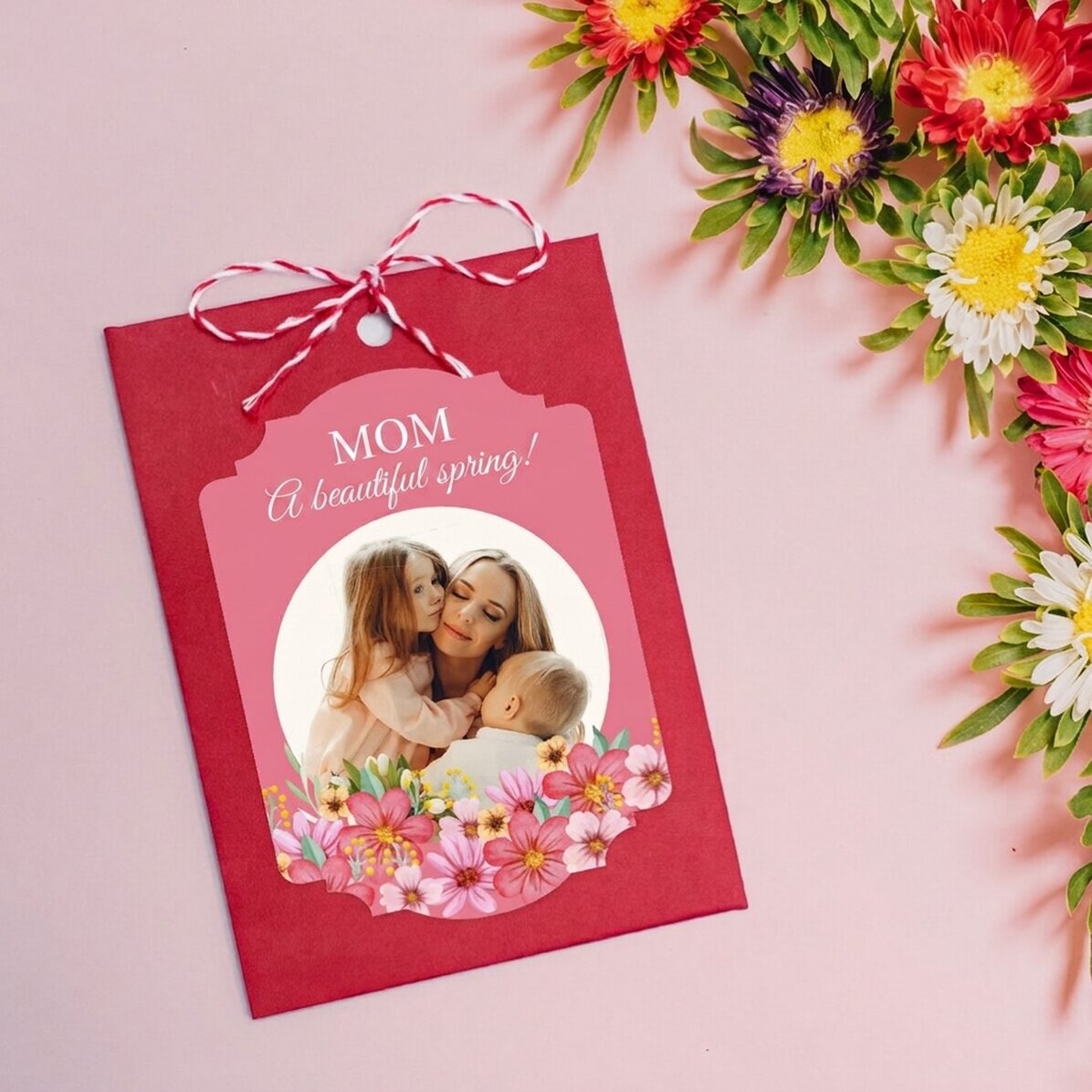 Individuell gestalteter Martisor zum Einpflanzen mit Foto und Botschaft – Floral