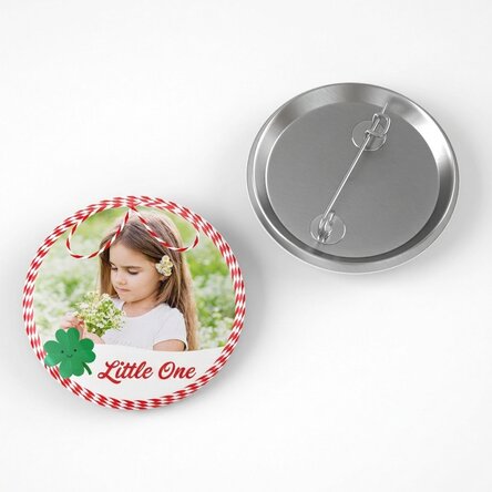 Personalisiertes Button mit Foto und Namen