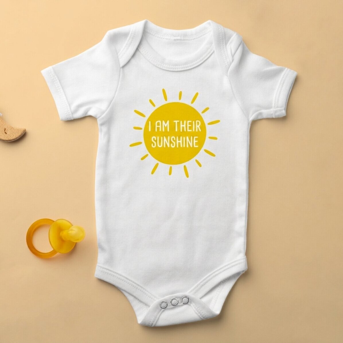 Personalisierter Baby-Body mit Aufdruck – Sonnenstrahl