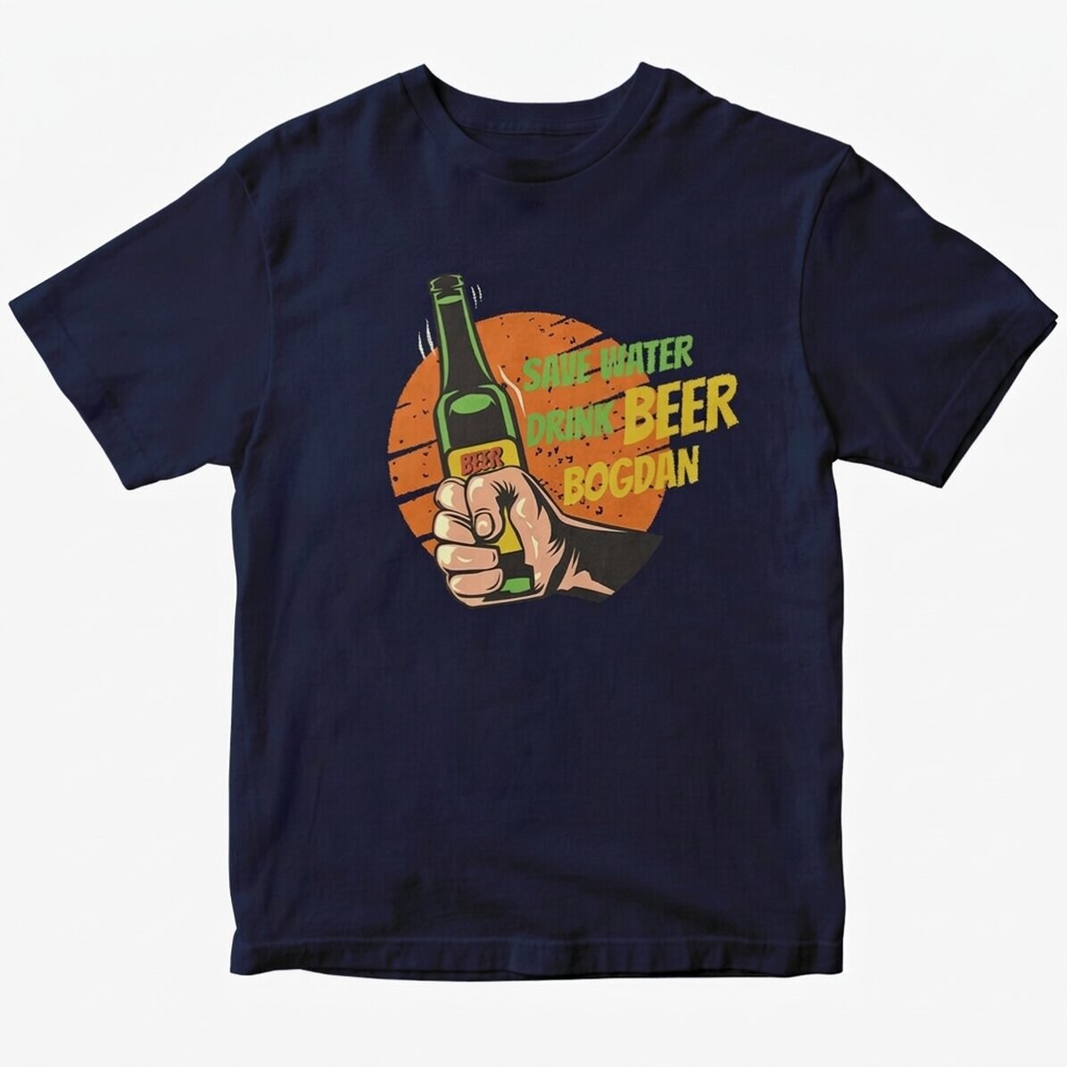 Personalisiertes Baumwoll-T-Shirt mit dem Aufdruck „Save water, drink beer“