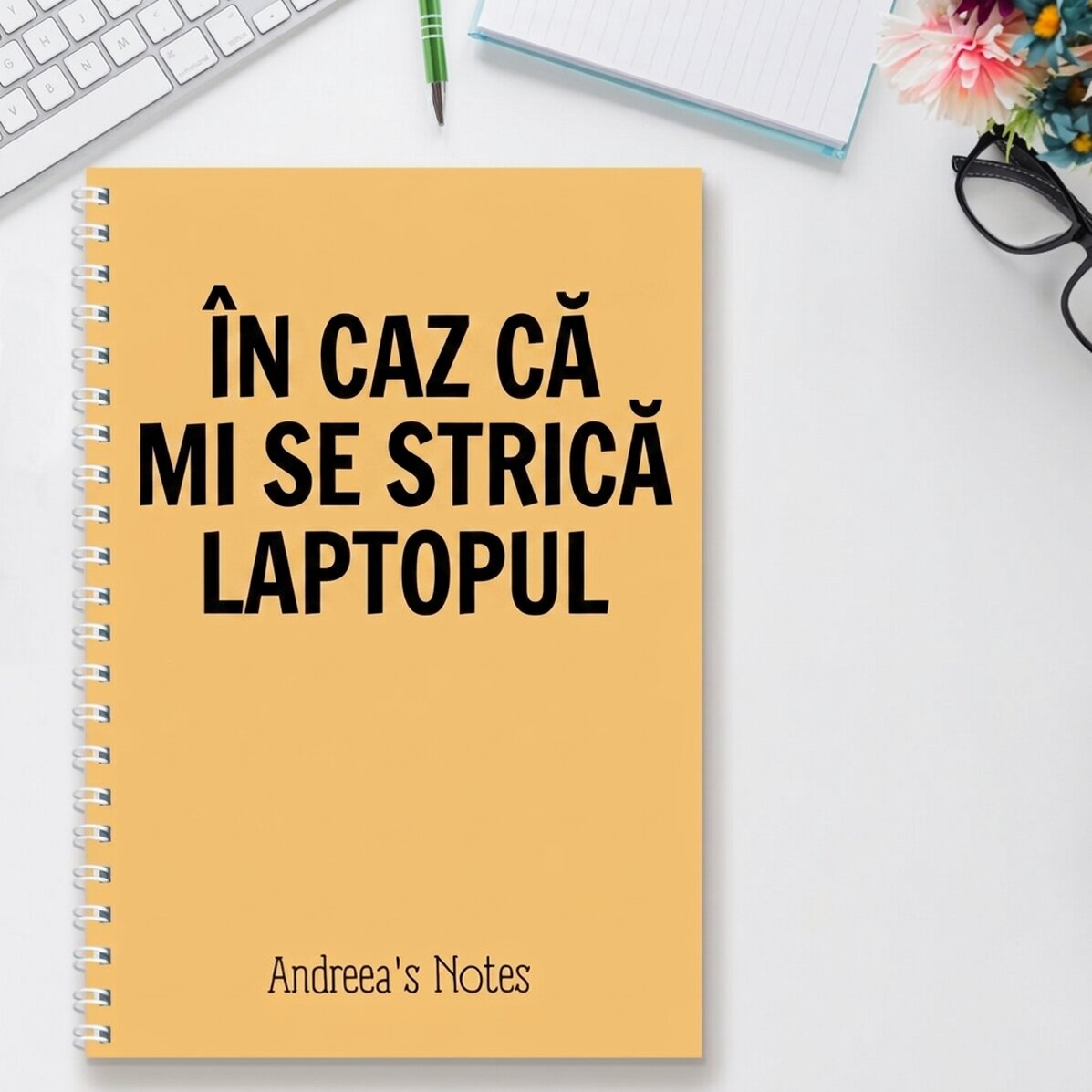 Personalisiertes Notizbuch mit Text – Broken Laptop