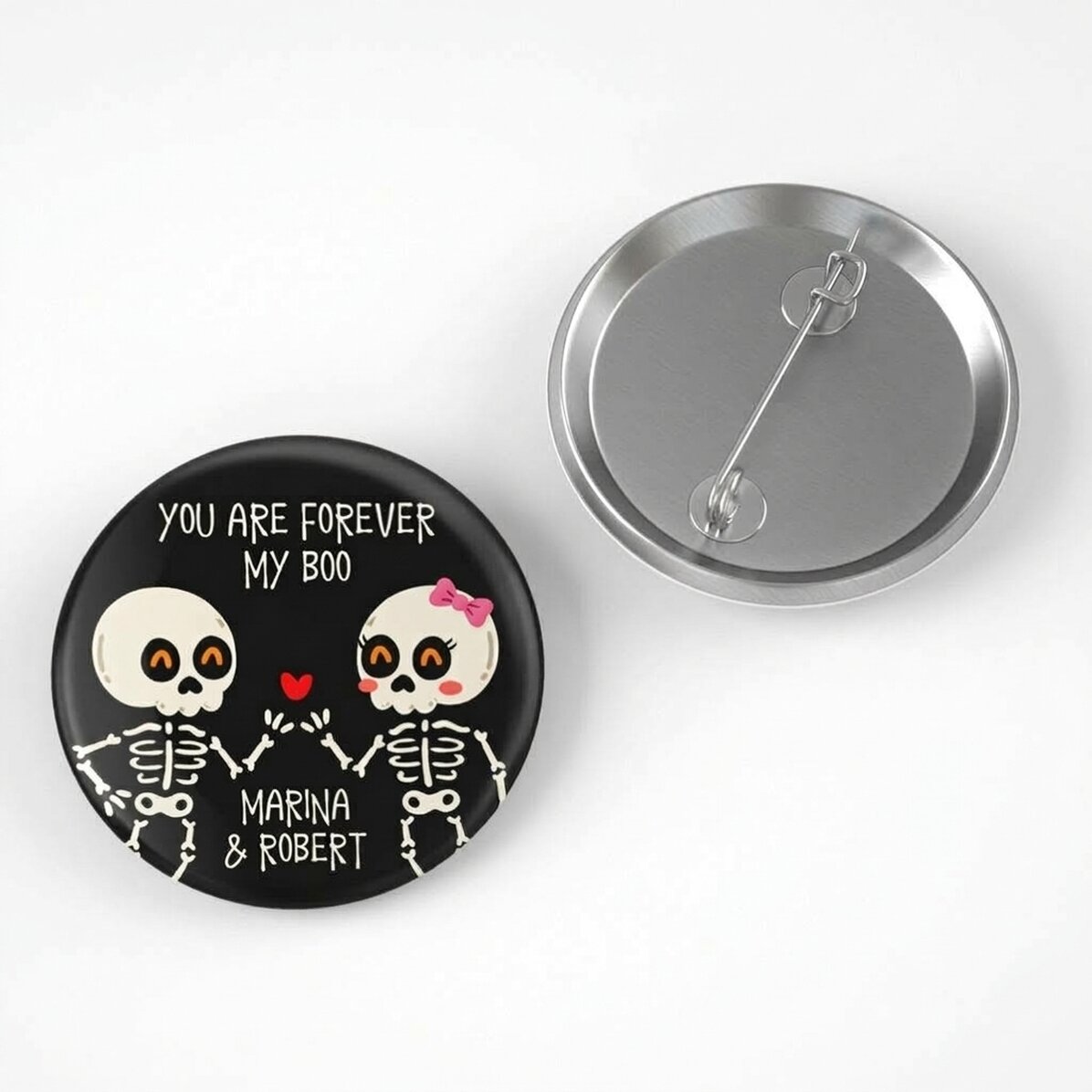 Personalisiertes Abzeichen mit Text – Halloween-Paar