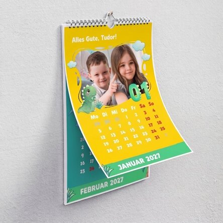 Individuell gestalteter Kalender für Kinder mit Fotos und Text – Dino