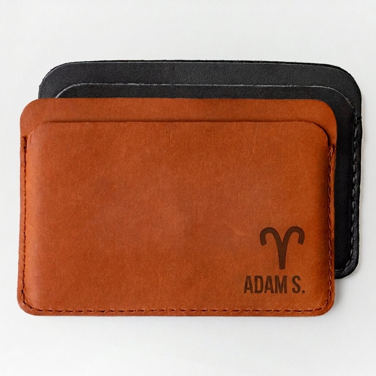 Personalisierte Lederbrieftasche mit Namen und Sternzeichen