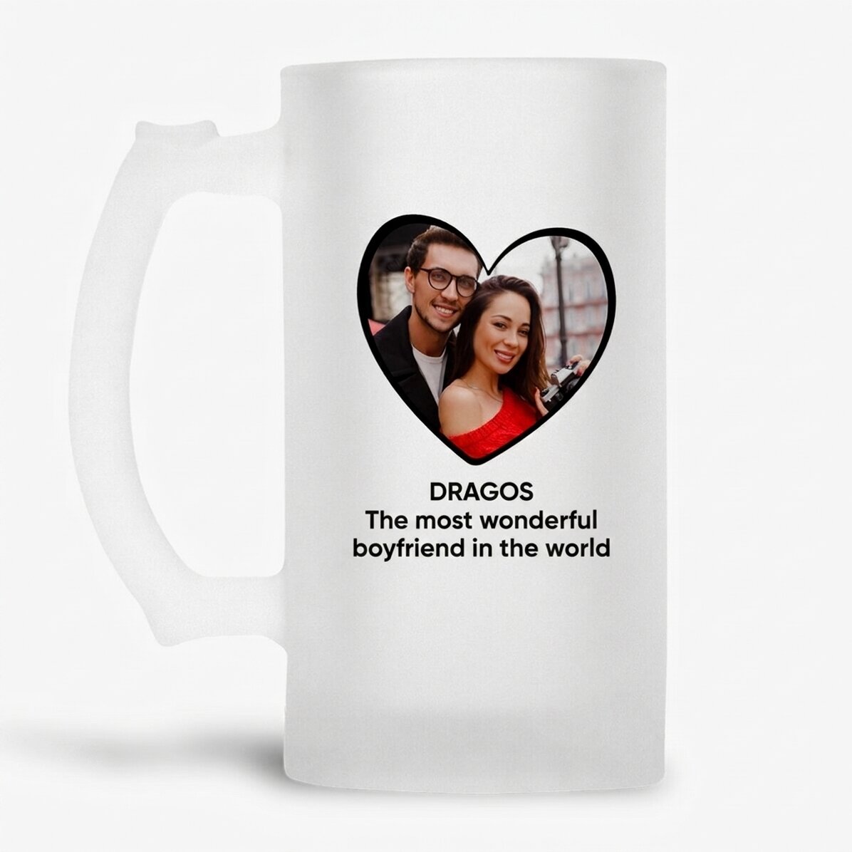 Personalisierter Bierkrug mit einem Foto in Herzform und einer Botschaft