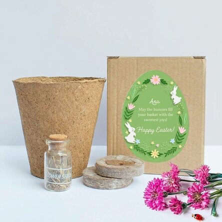 Blumenpflanz-Set in einer personalisierten Schachtel mit Ostertext – Floral