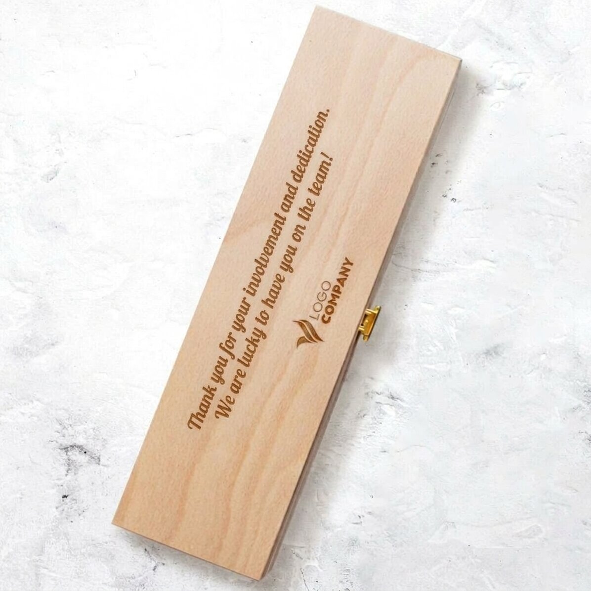 Personalisierte Weinkiste mit Botschaft und Logo