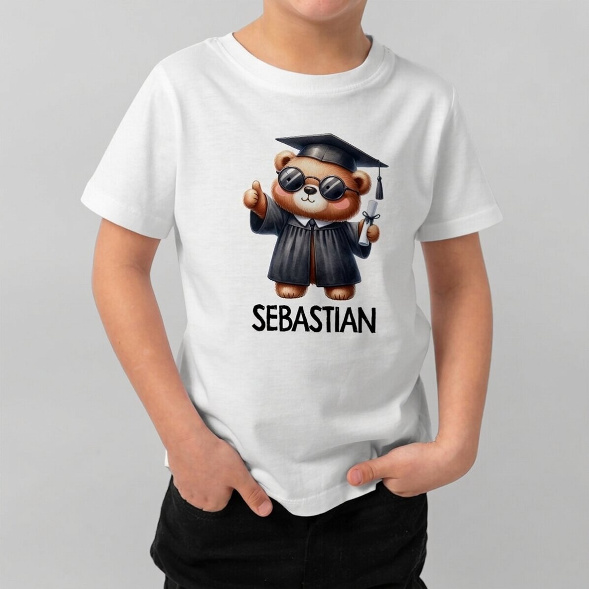 Personalisiertes Baumwoll-T-Shirt für Kinder mit Namen – Bärchen als Schulabgänger