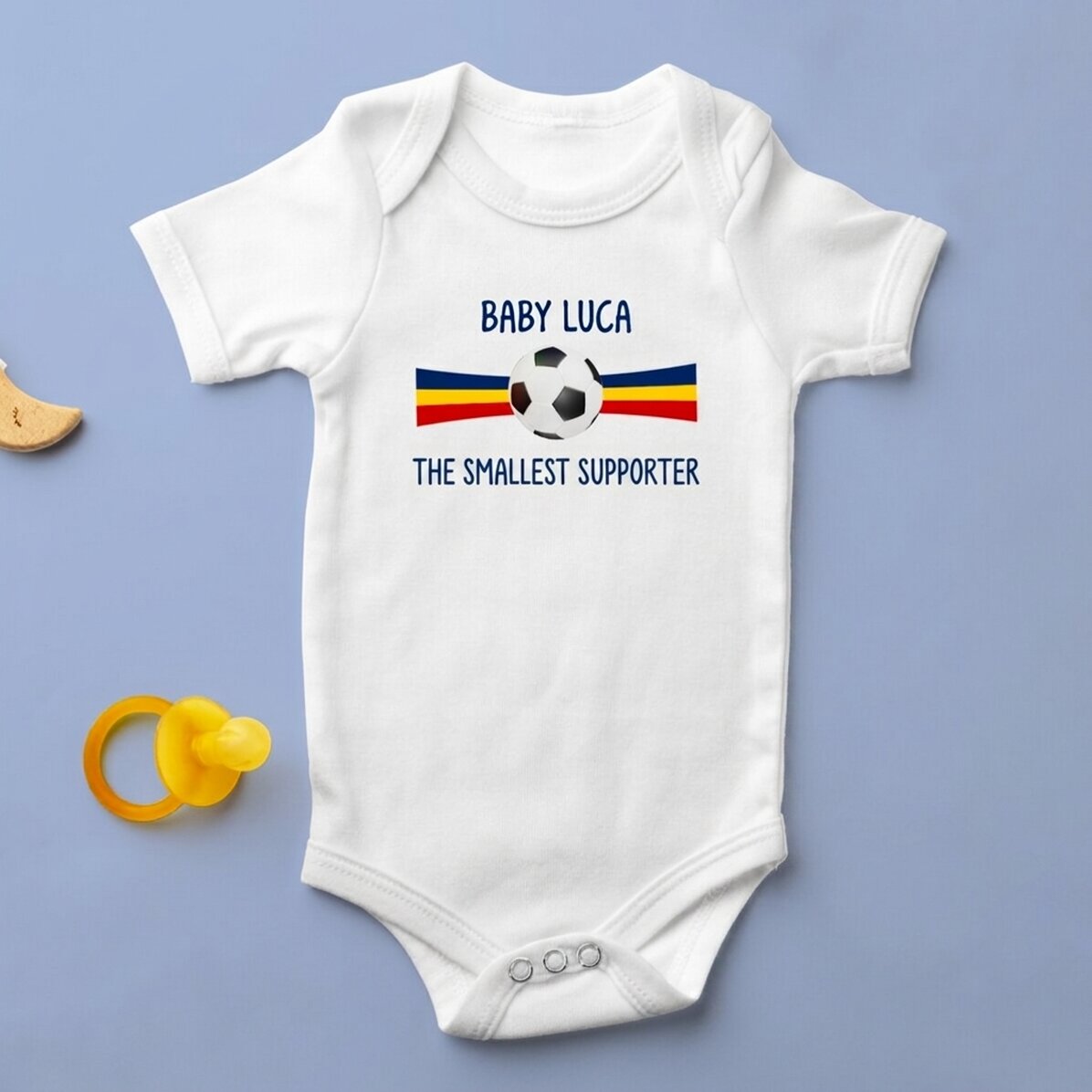 Personalisierter Babybody mit Aufdruck – Fußball