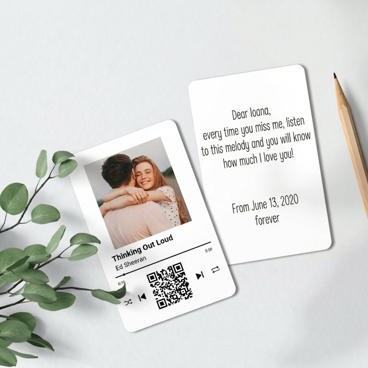 Individuell gestaltete Aluminiumkarte (Vorder- und Rückseite) mit Foto, Botschaft und QR-Code – Unse