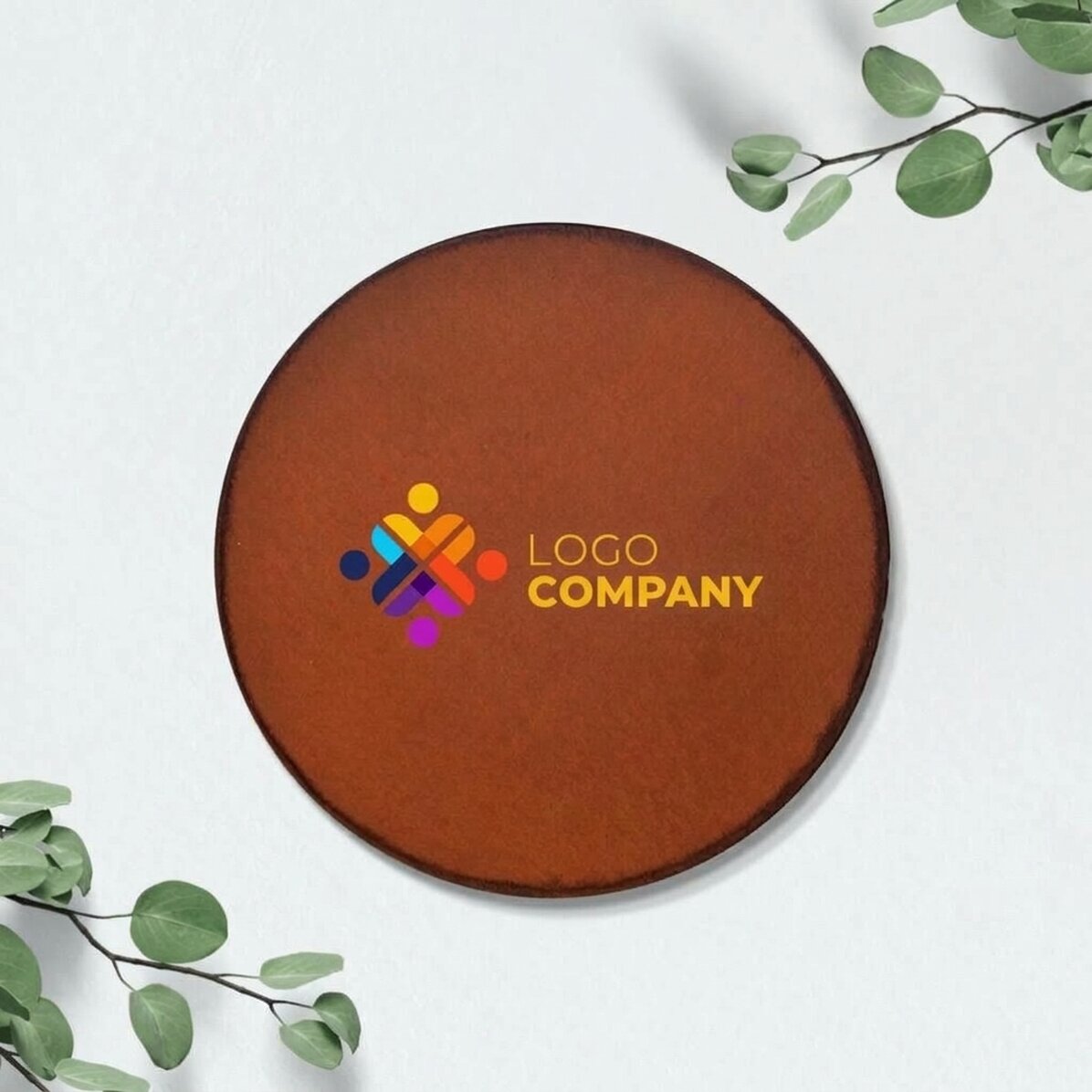 Personalisierter, farbiger Gläserhalter aus Leder mit Logo
