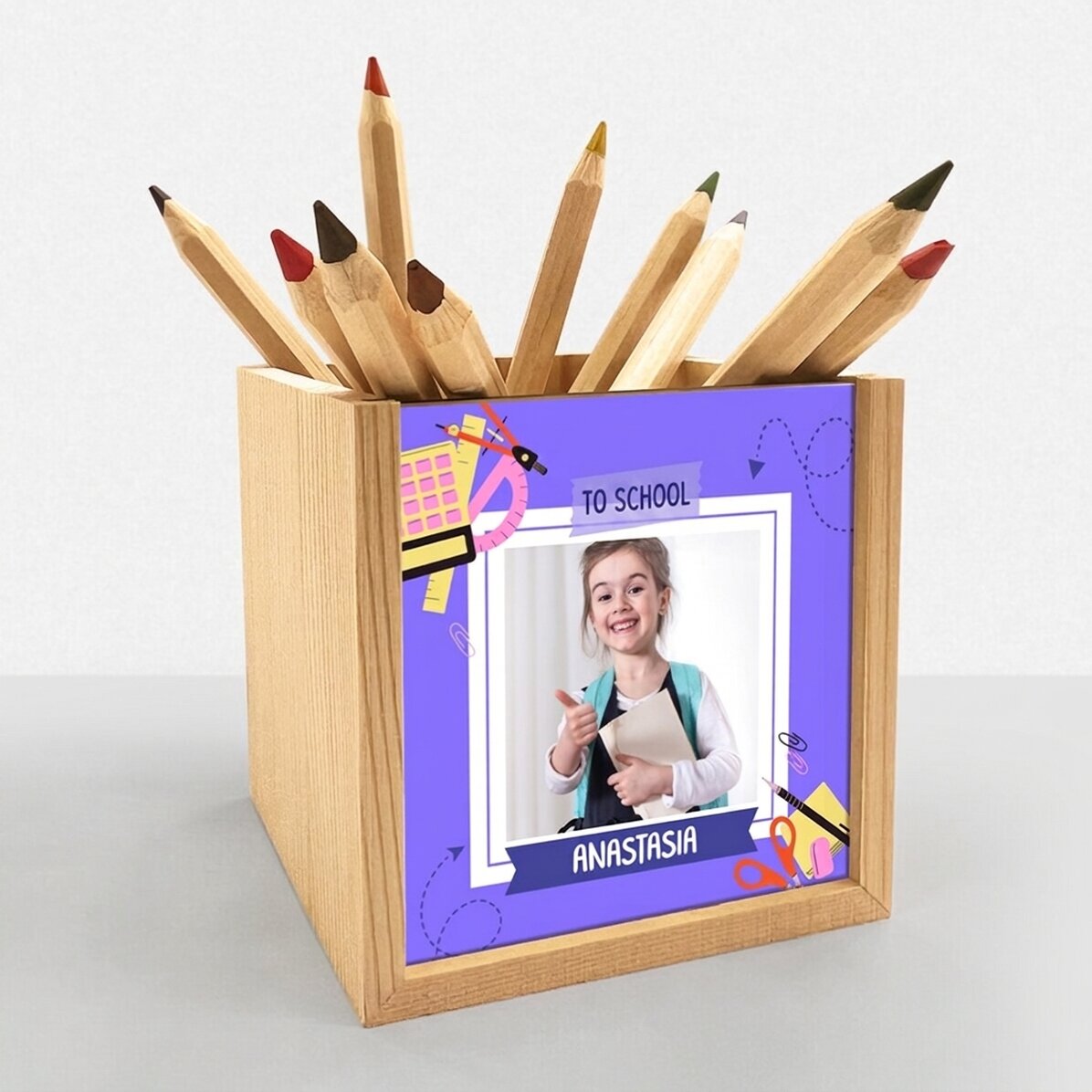 Individuell gestalteter Stifthalter mit Foto und Text – Back to School