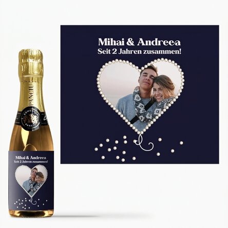 Kleine Sektflasche, personalisiert mit einem Foto in Form eines perlmuttfarbenen Herzens