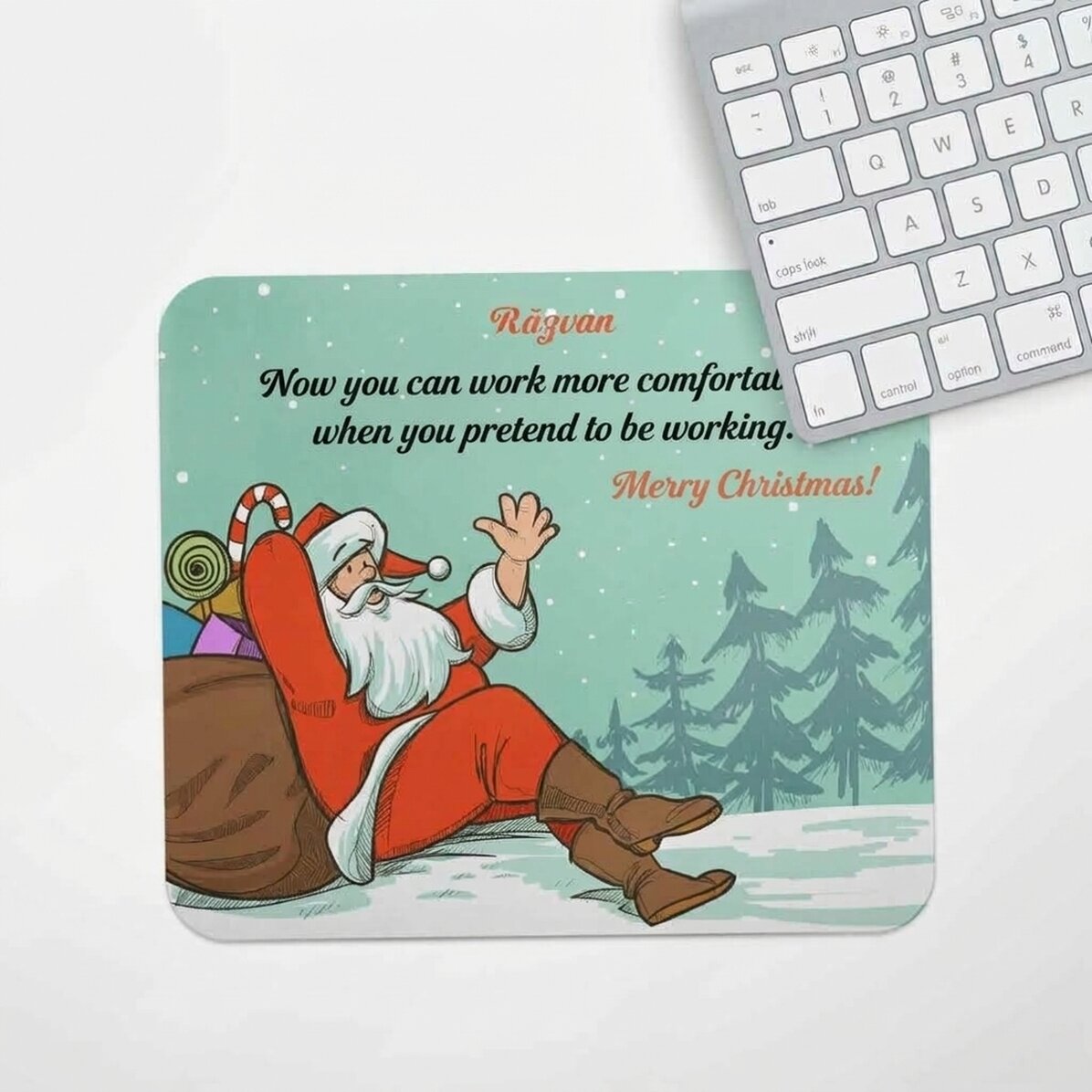 Individuell gestaltetes Mauspad mit Schriftzug – Frohe Weihnachten!